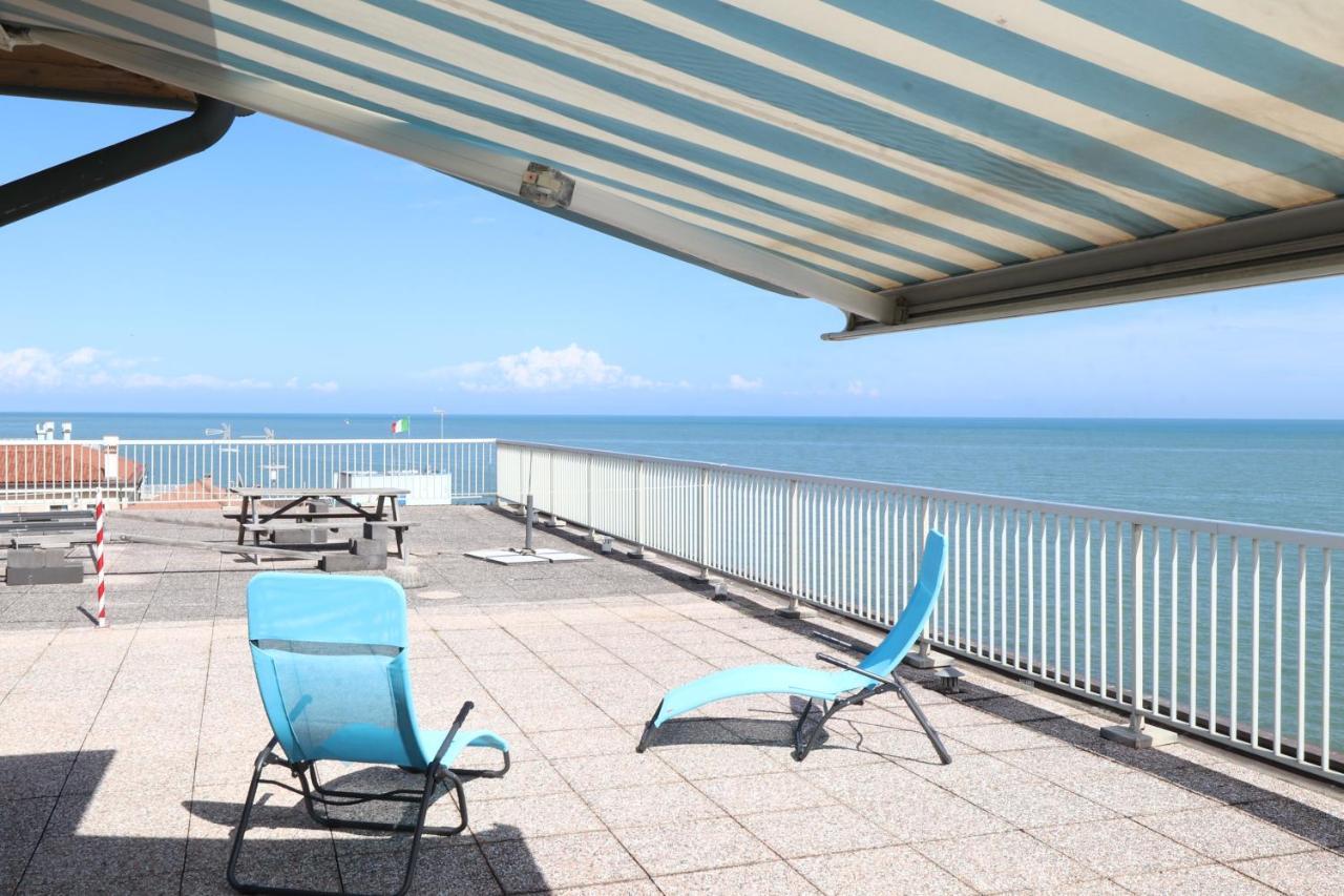 Penthouse Attico Mara Apartment Caorle Exterior photo